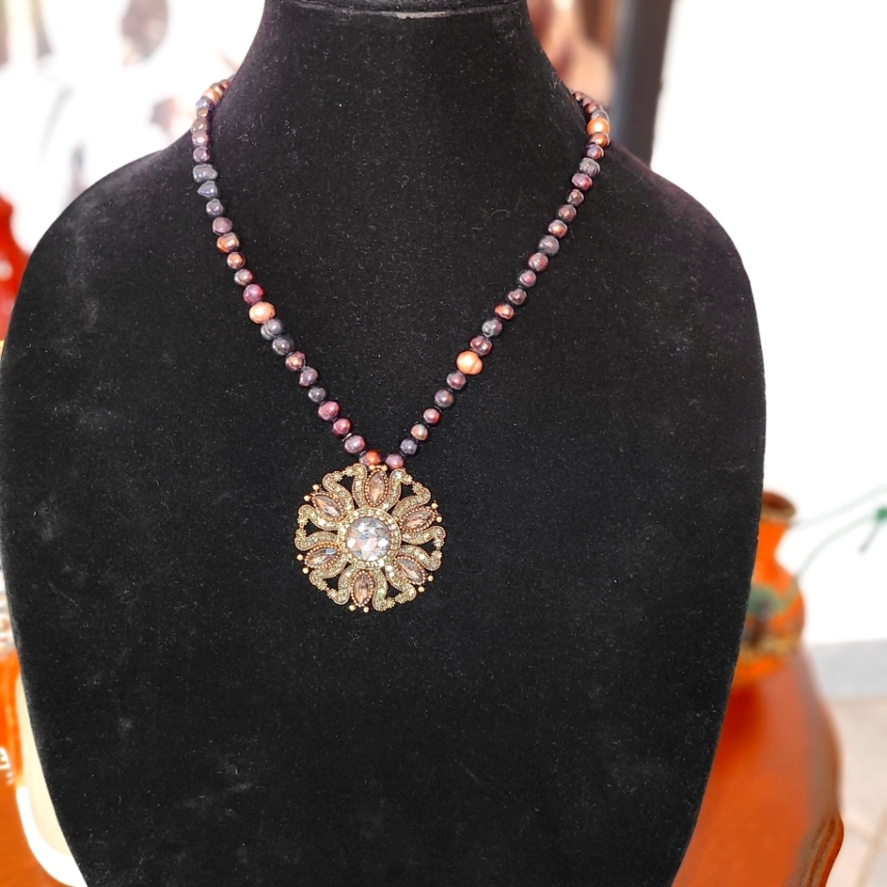 Precious necklace